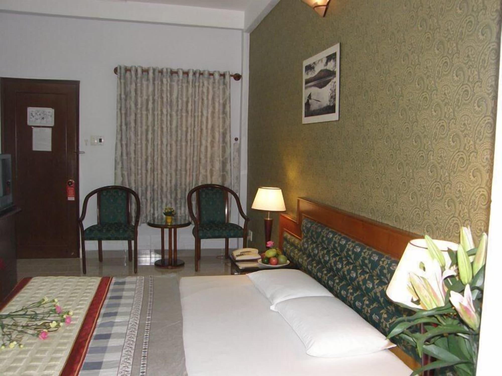 Hotel Khach San Trung Mai à Hô Chi Minh-Ville Extérieur photo