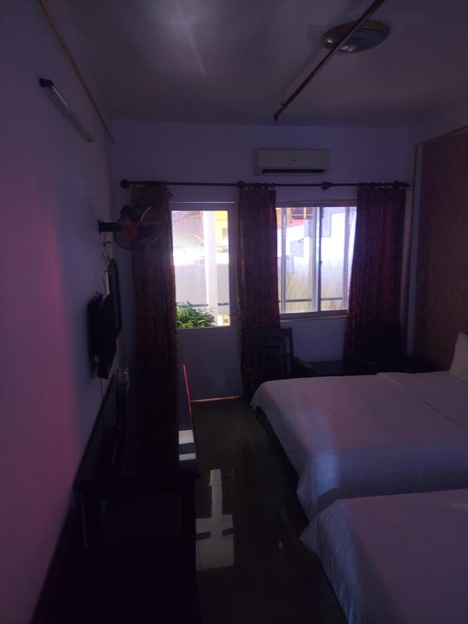 Hotel Khach San Trung Mai à Hô Chi Minh-Ville Extérieur photo
