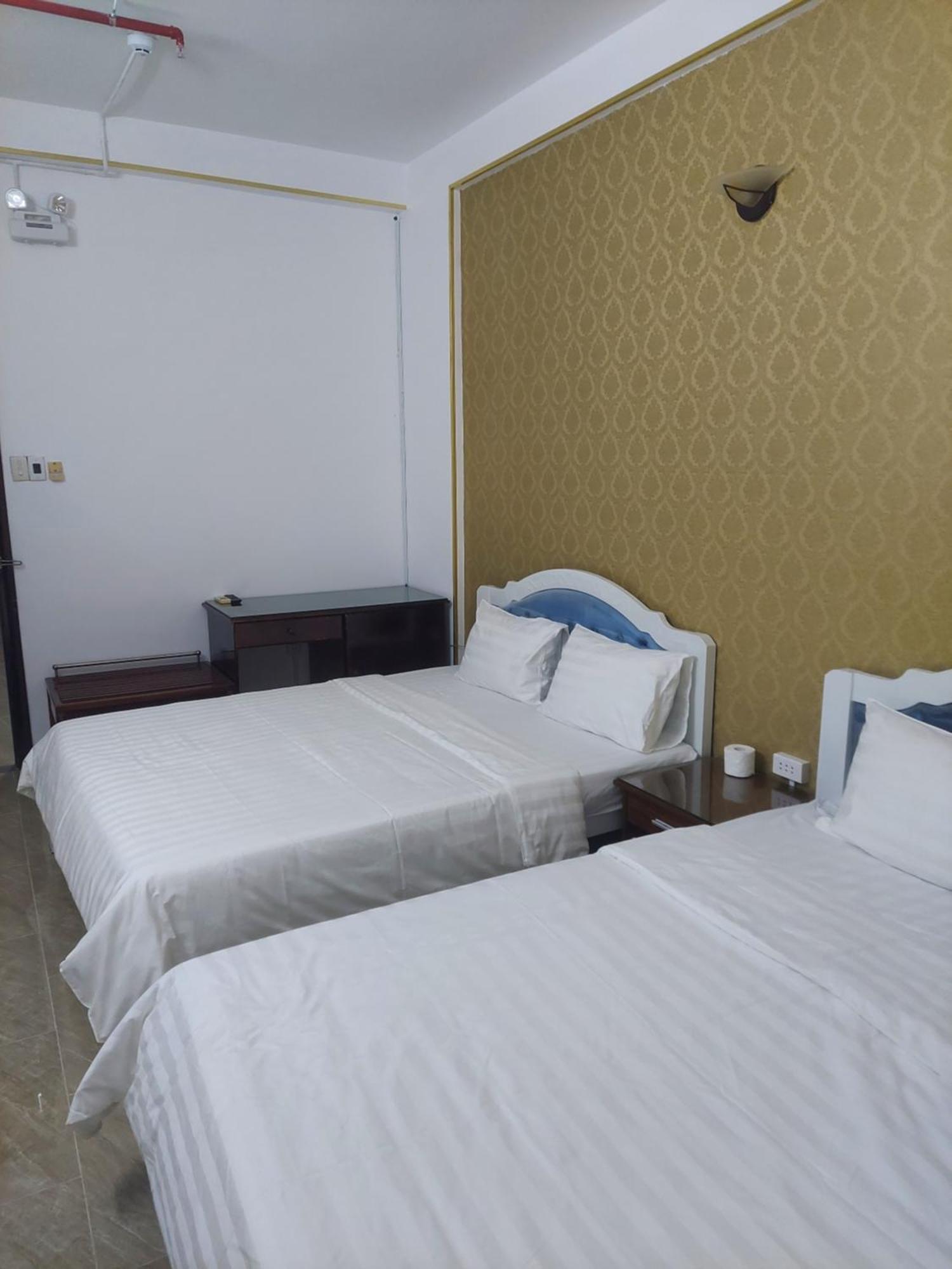 Hotel Khach San Trung Mai à Hô Chi Minh-Ville Extérieur photo