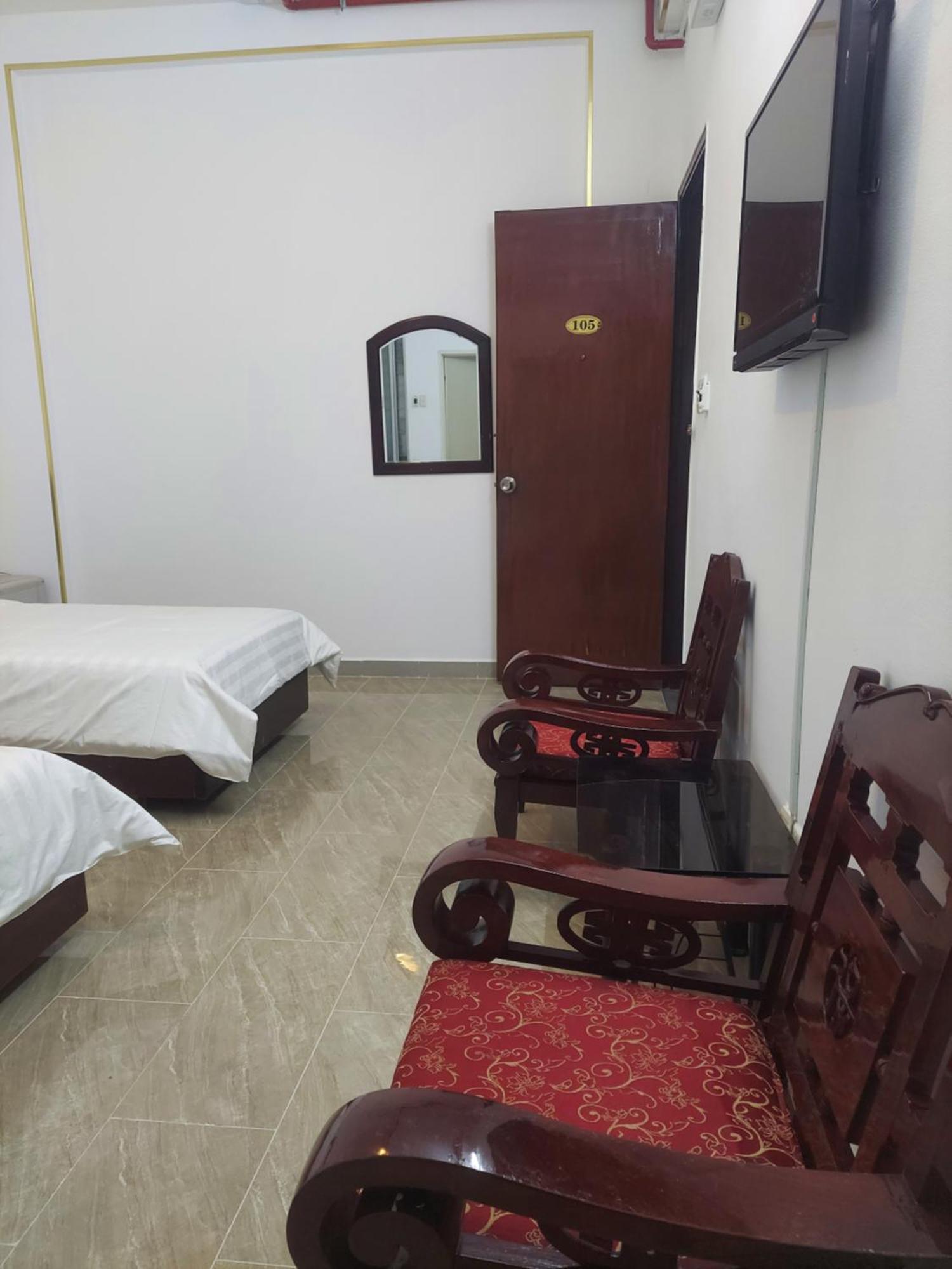 Hotel Khach San Trung Mai à Hô Chi Minh-Ville Extérieur photo