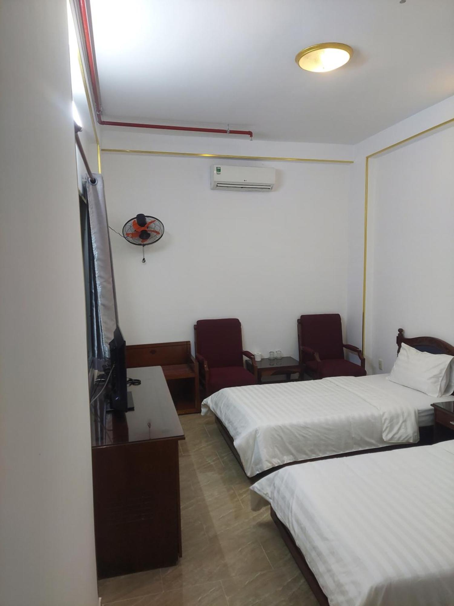 Hotel Khach San Trung Mai à Hô Chi Minh-Ville Extérieur photo
