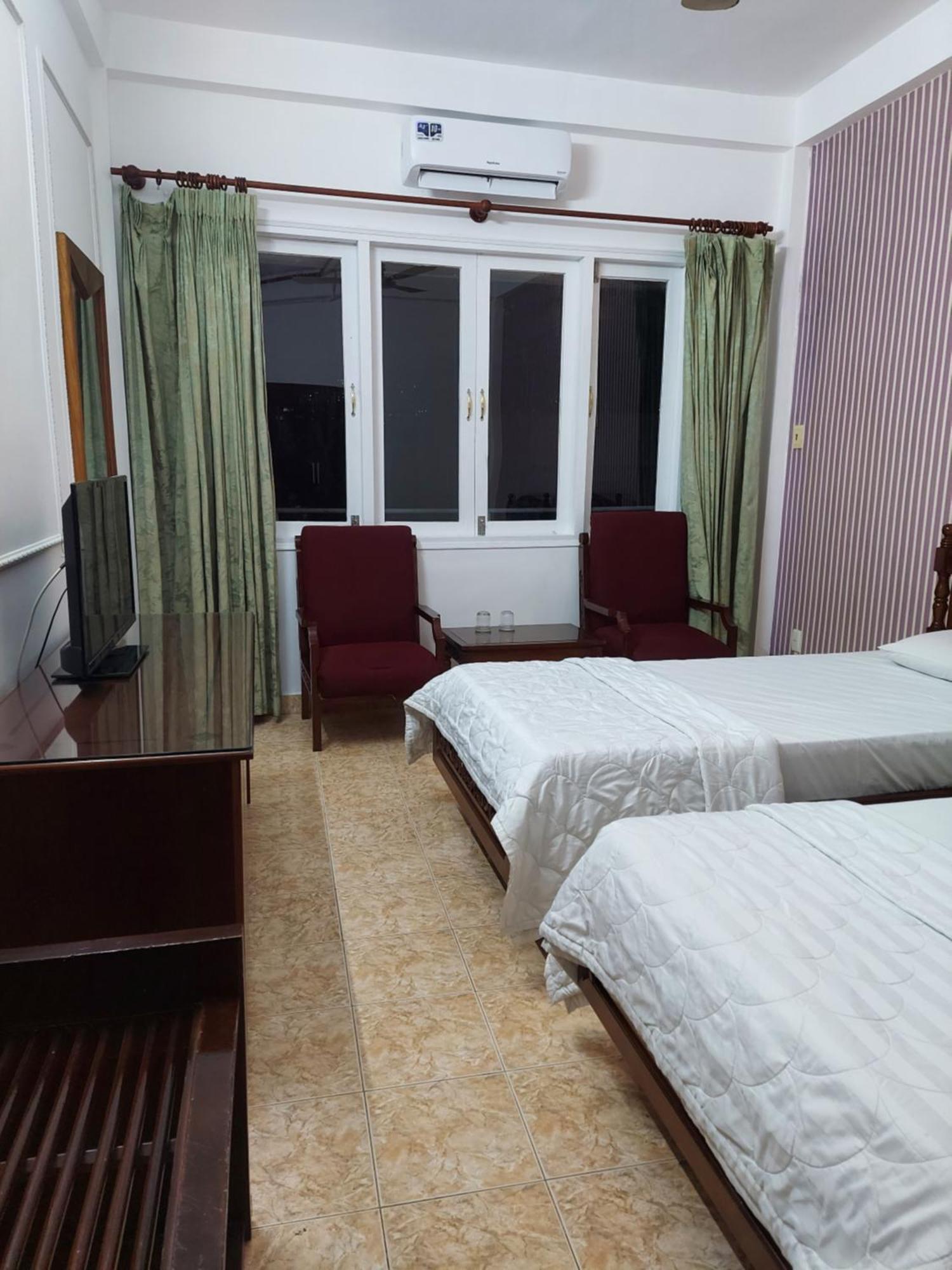 Hotel Khach San Trung Mai à Hô Chi Minh-Ville Extérieur photo