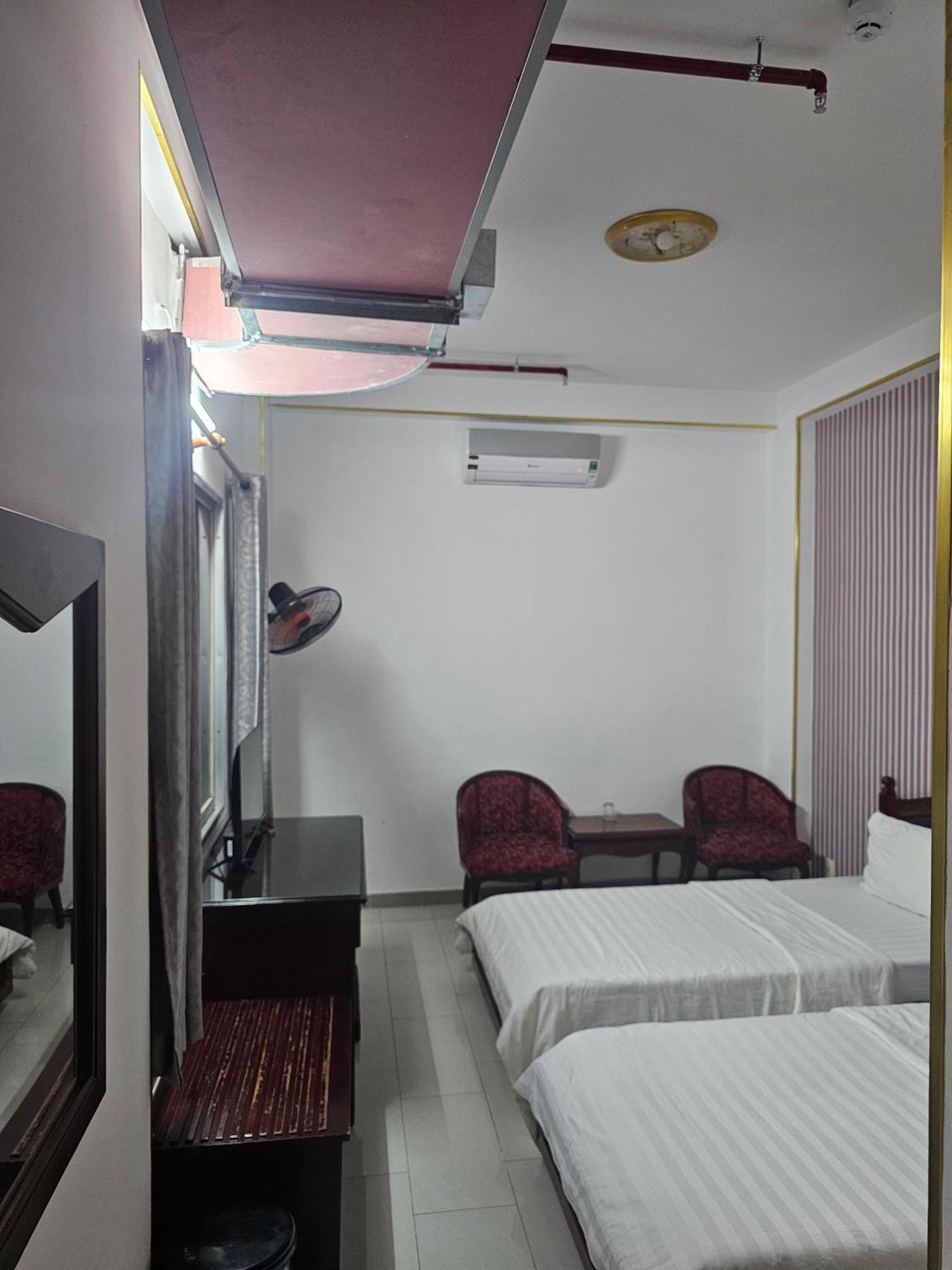 Hotel Khach San Trung Mai à Hô Chi Minh-Ville Extérieur photo