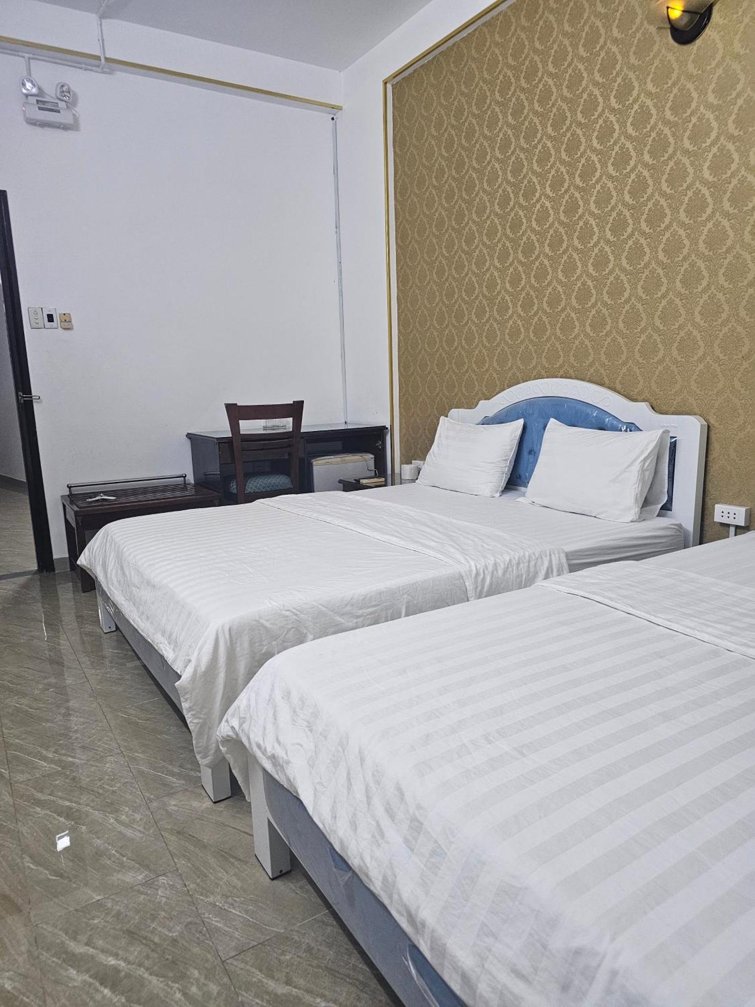 Hotel Khach San Trung Mai à Hô Chi Minh-Ville Extérieur photo