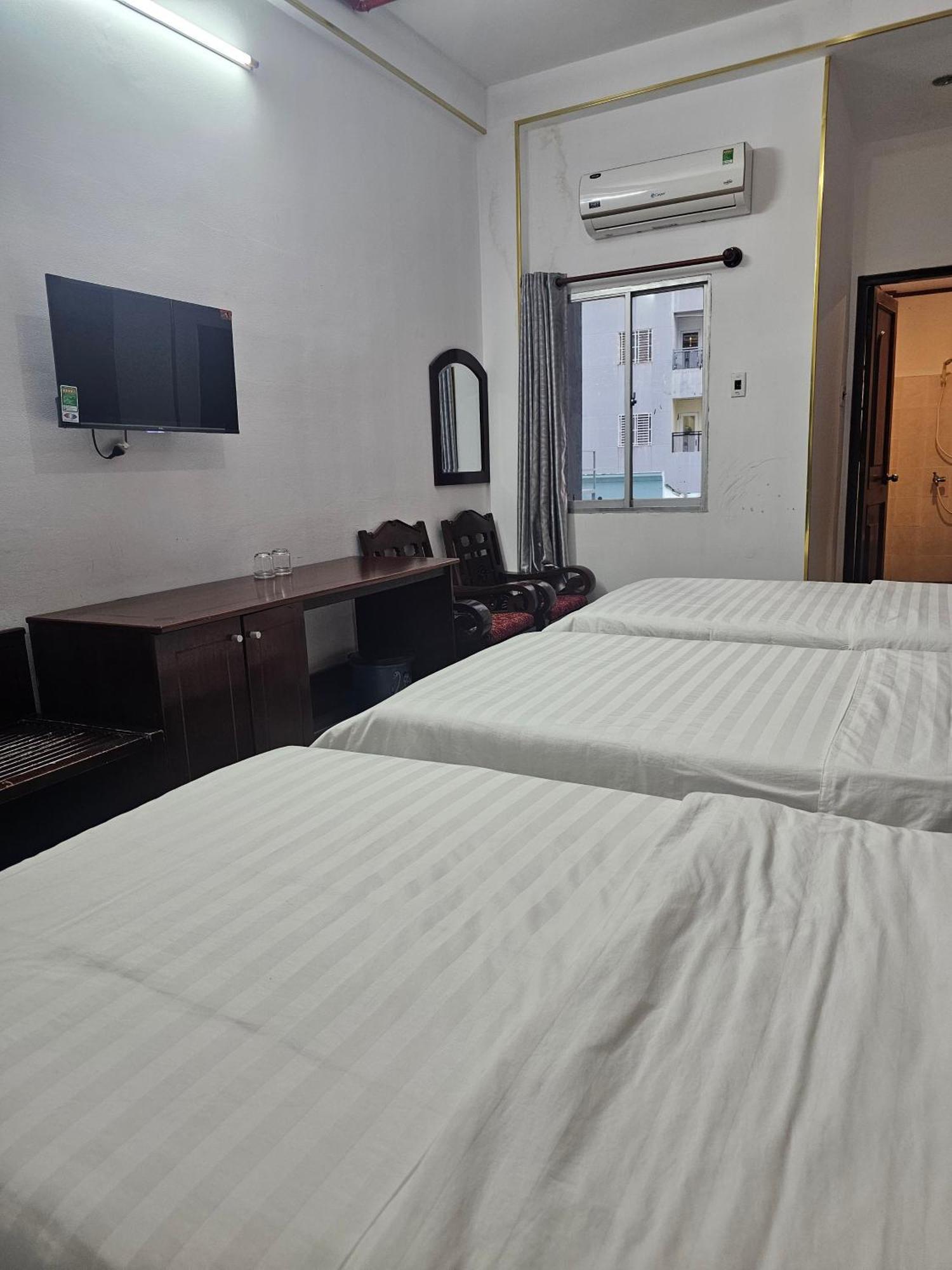 Hotel Khach San Trung Mai à Hô Chi Minh-Ville Extérieur photo