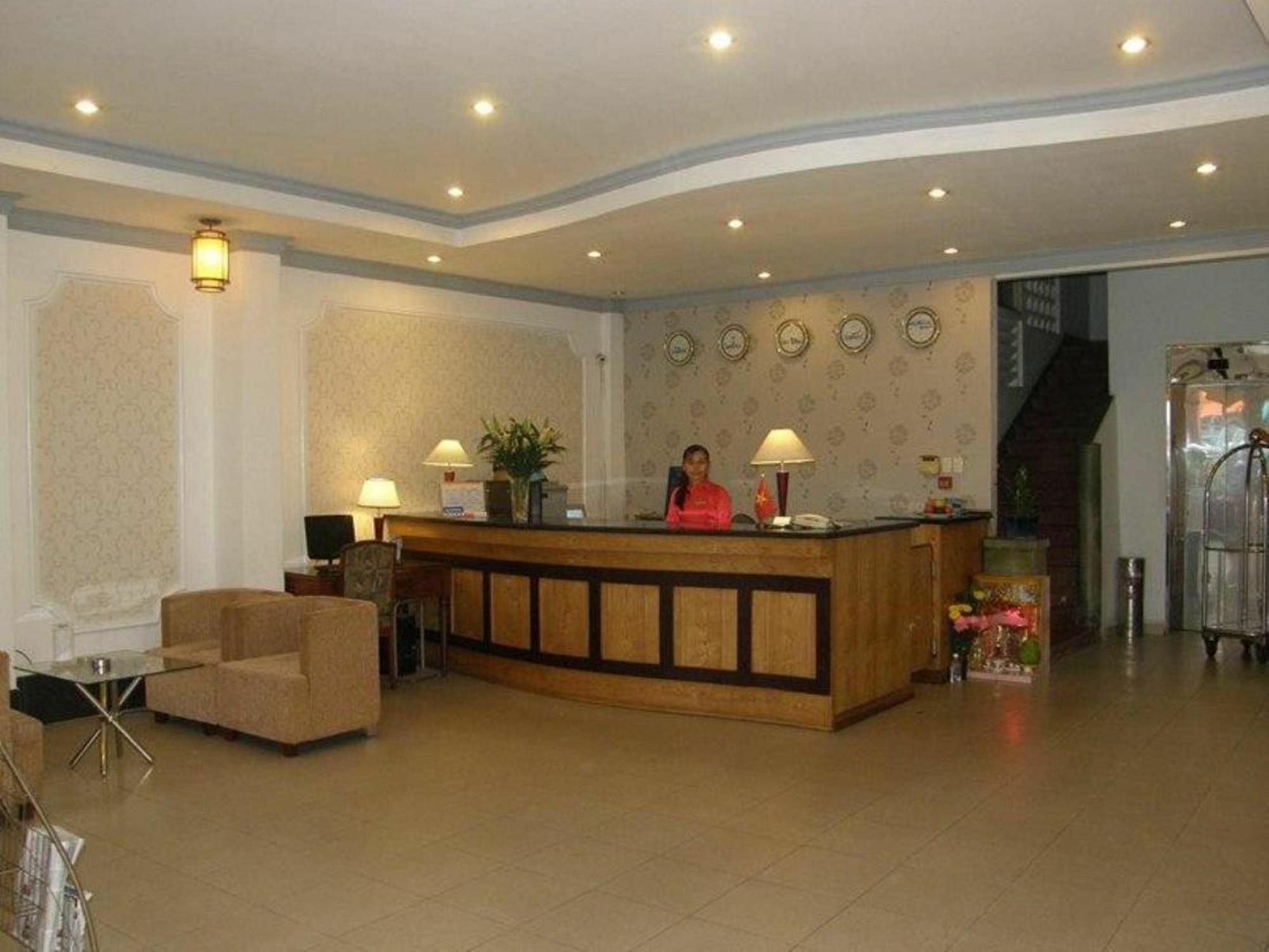 Hotel Khach San Trung Mai à Hô Chi Minh-Ville Extérieur photo